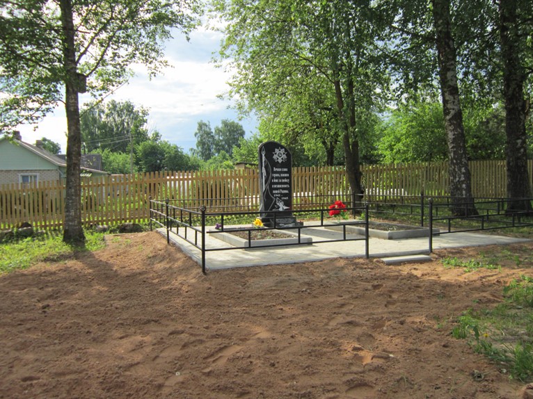 Братская могила, д. Турово